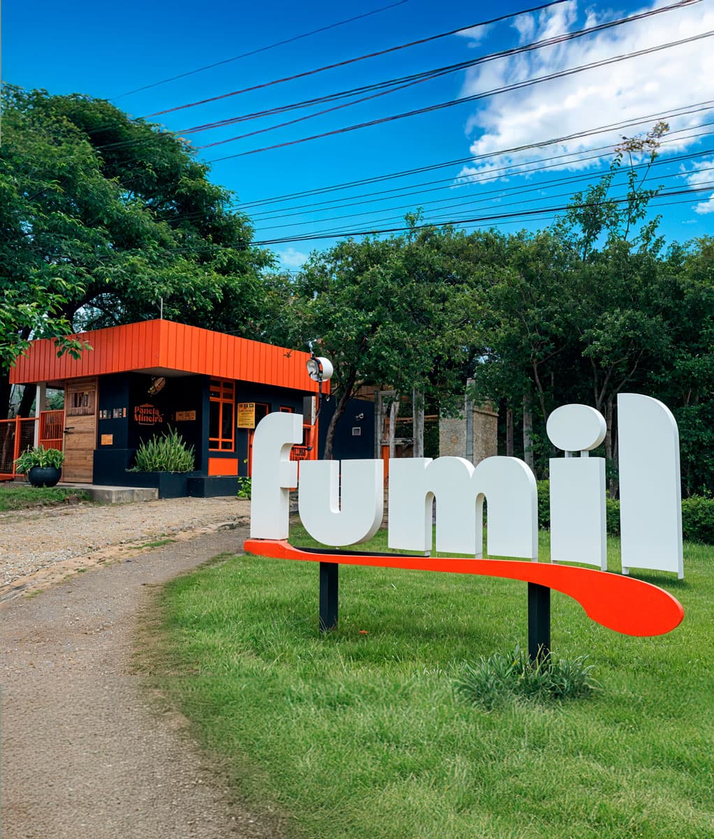 Fachada Fumil